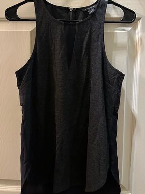 Banana Republic Charcoal Gray Sleeveless V-Neck Tank Top